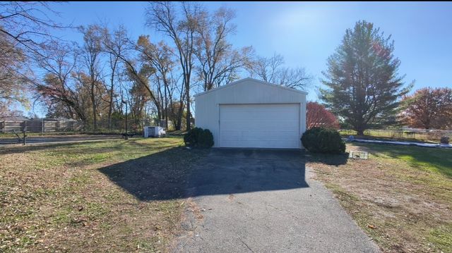 433 E Payton Avenue, Des Moines, IA 50315