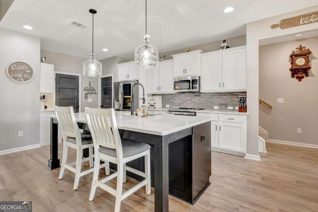 69 Al Roberts Road, Senoia, GA 30276