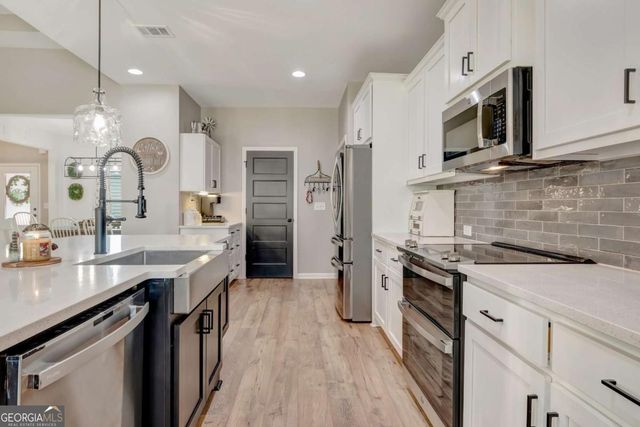 69 Al Roberts Road, Senoia, GA 30276