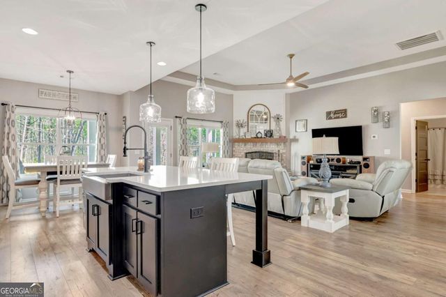 69 Al Roberts Road, Senoia, GA 30276