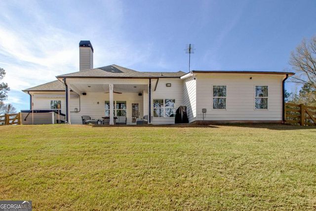 69 Al Roberts Road, Senoia, GA 30276