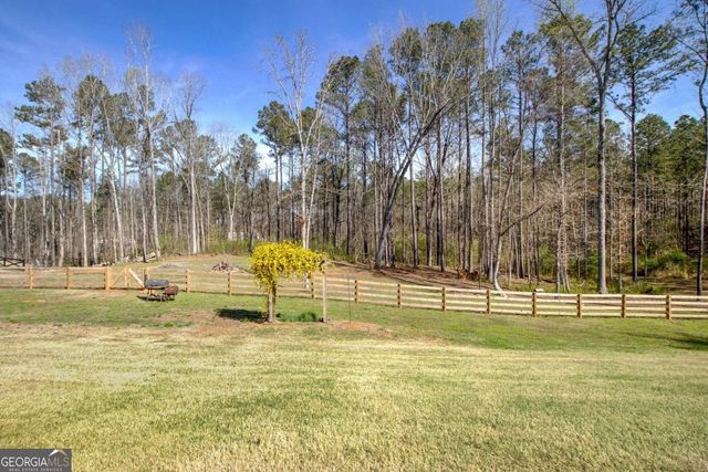 69 Al Roberts Road, Senoia, GA 30276