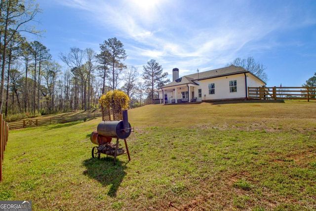 69 Al Roberts Road, Senoia, GA 30276