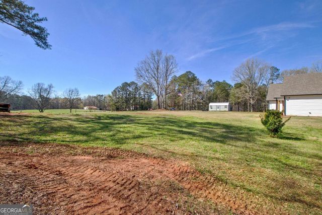 69 Al Roberts Road, Senoia, GA 30276