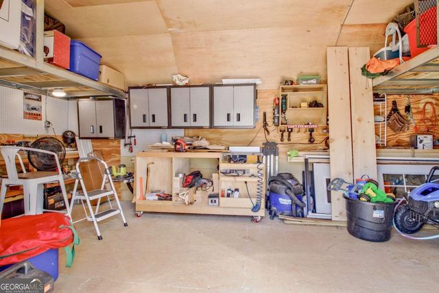 69 Al Roberts Road, Senoia, GA 30276