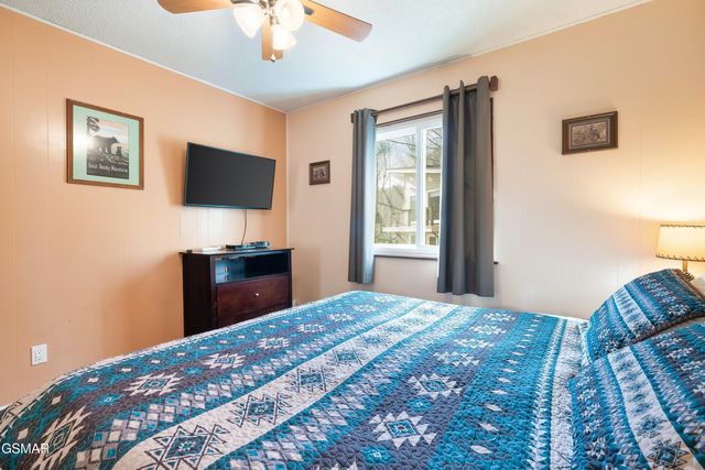 1480 Zurich Road, Gatlinburg, TN 37738