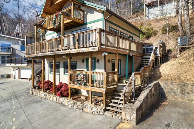 1480 Zurich Road, Gatlinburg, TN 37738