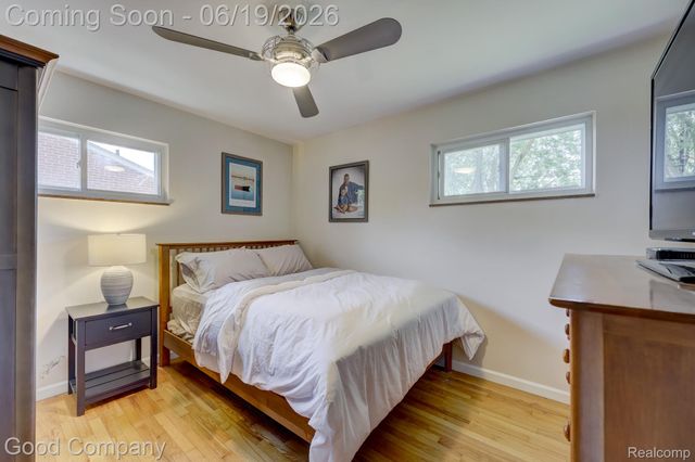 27605 Lyndon Street, Livonia, MI 48154