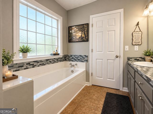 913 Century Oak Drive, Winder, GA 30680