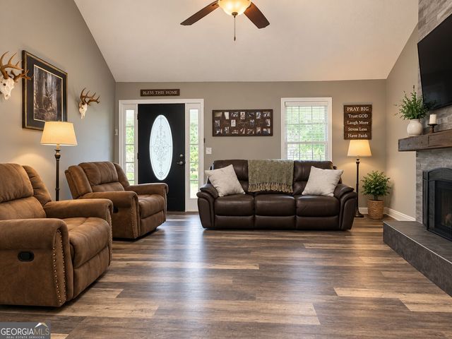 913 Century Oak Drive, Winder, GA 30680