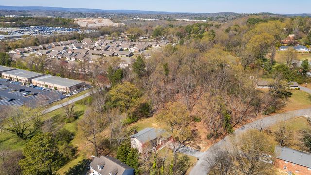2305 Gale Lane, Chattanooga, TN 37421