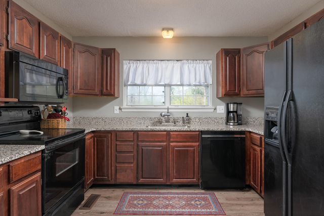 2305 Gale Lane, Chattanooga, TN 37421