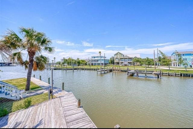 21 Tindel Street, Clear Lake Shores, TX 77565