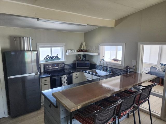 21 Tindel Street, Clear Lake Shores, TX 77565