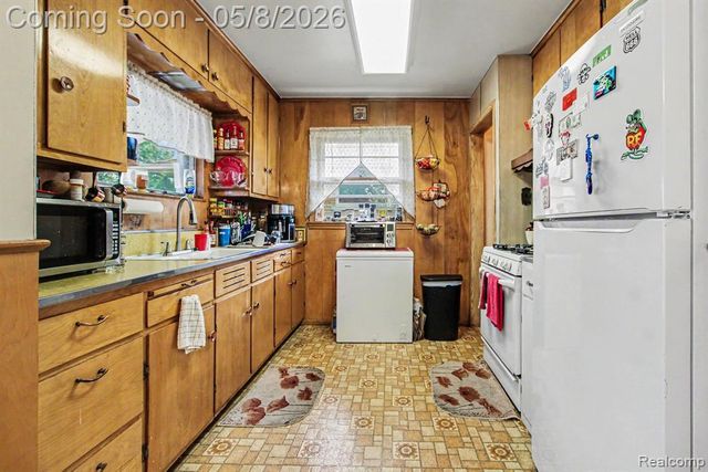 17751 Ruth Street, Melvindale, MI 48122
