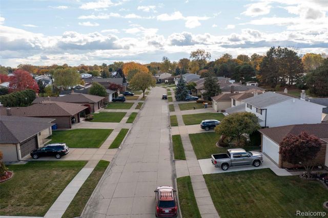 30988 Moroso Drive, Warren, MI 48088