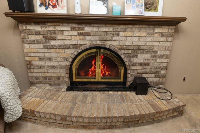 30988 Moroso Drive, Warren, MI 48088