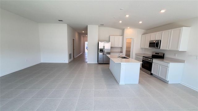 4585 GOLDEN KNIGHT BOULEVARD, Kissimmee, FL 34746