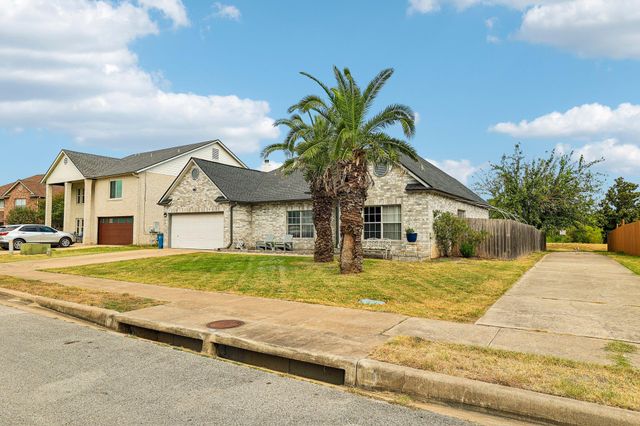 1008 Statler Bend DR, Pflugerville, TX 78660