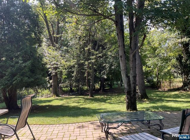 51 Earnshaw Place, Clifton, NJ 07013