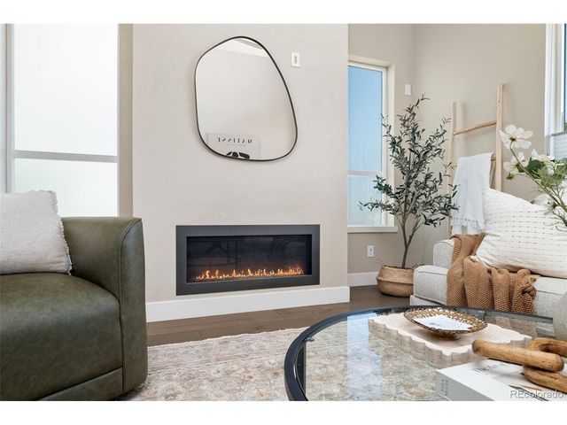 6753 Mariposa Ct, Denver, CO 80221