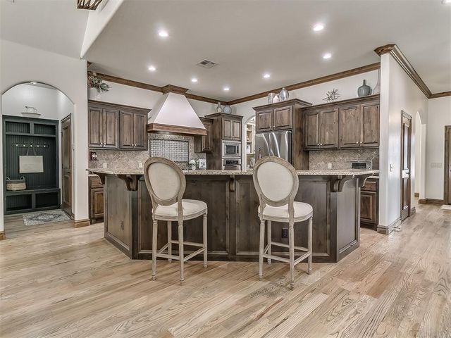 3209 Silvercliffe Court, Edmond, OK 73012