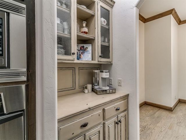 3209 Silvercliffe Court, Edmond, OK 73012