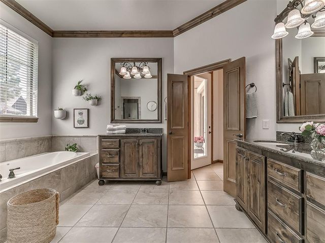 3209 Silvercliffe Court, Edmond, OK 73012