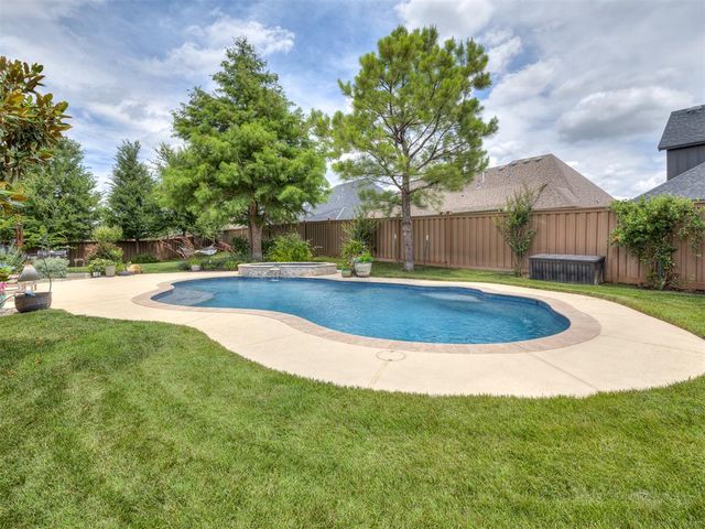 3209 Silvercliffe Court, Edmond, OK 73012