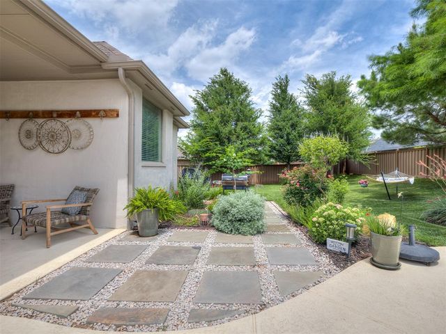 3209 Silvercliffe Court, Edmond, OK 73012