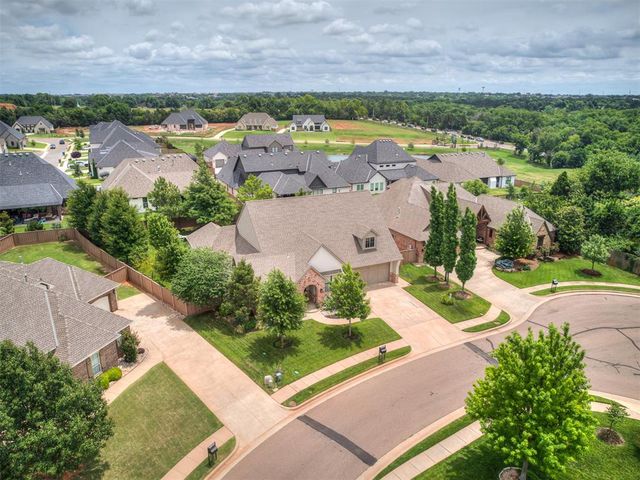 3209 Silvercliffe Court, Edmond, OK 73012
