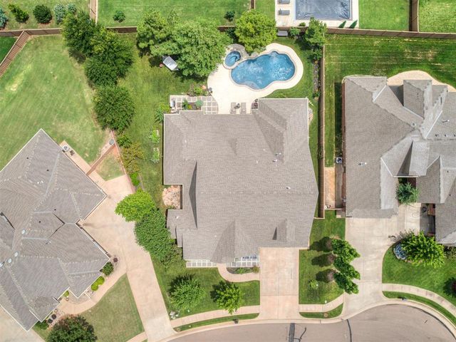 3209 Silvercliffe Court, Edmond, OK 73012