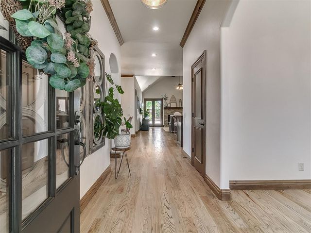 3209 Silvercliffe Court, Edmond, OK 73012