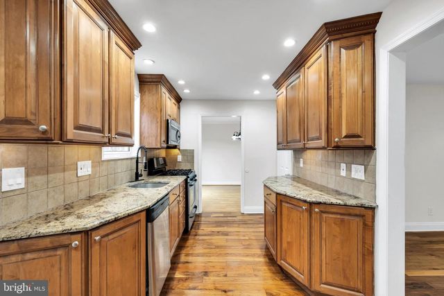 23 LANCASTER DR, Marlton, NJ 08053