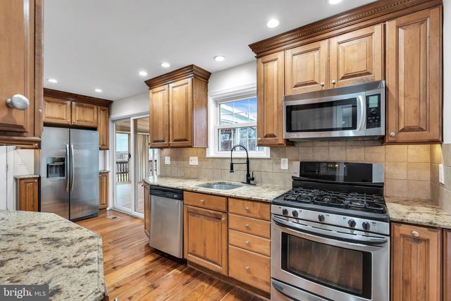 23 LANCASTER DR, Marlton, NJ 08053