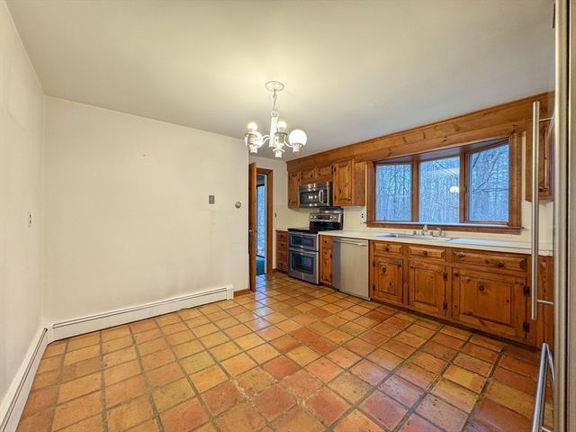 111 Log Hill Rd, Carlisle, MA 01741