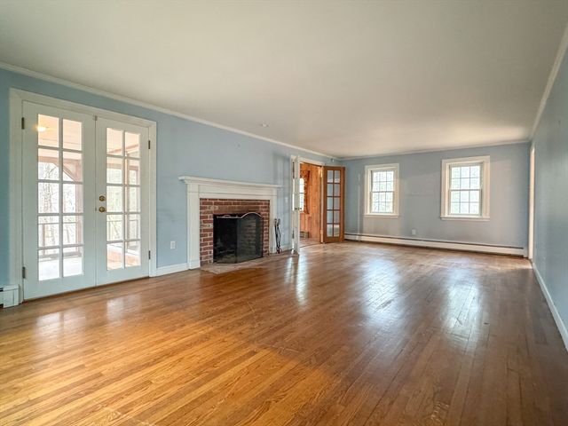 111 Log Hill Rd, Carlisle, MA 01741