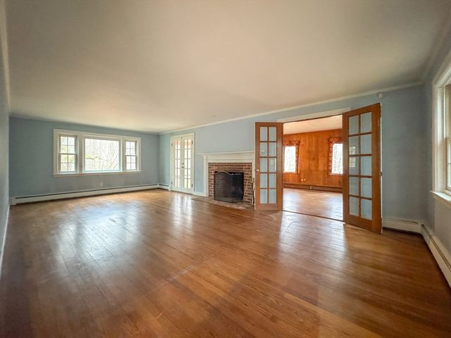 111 Log Hill Rd, Carlisle, MA 01741