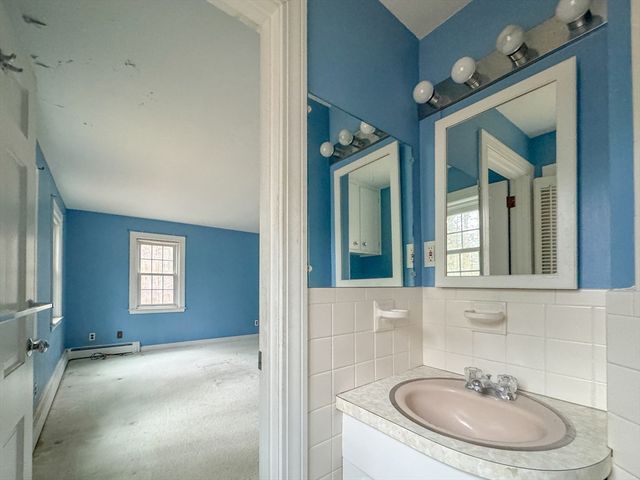 111 Log Hill Rd, Carlisle, MA 01741