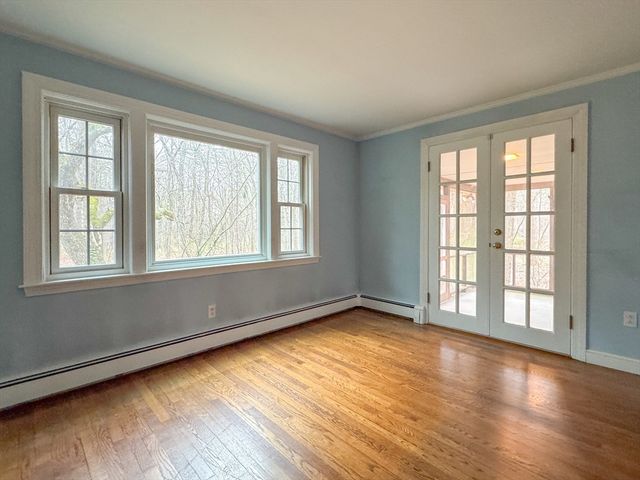 111 Log Hill Rd, Carlisle, MA 01741