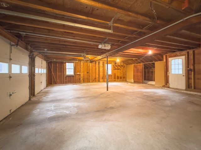 111 Log Hill Rd, Carlisle, MA 01741