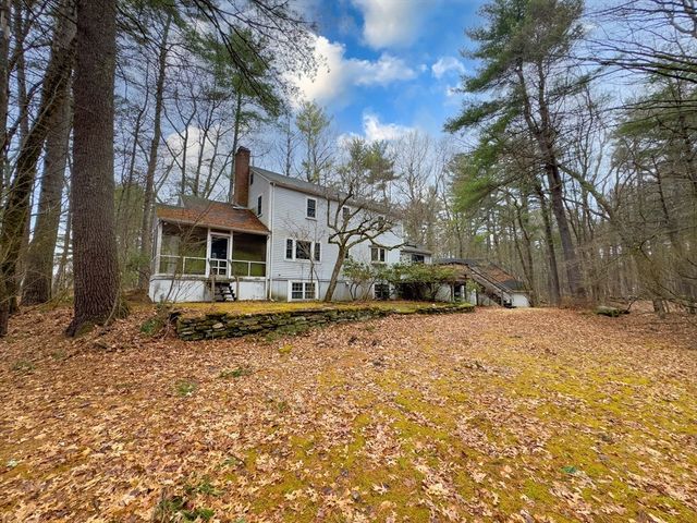 111 Log Hill Rd, Carlisle, MA 01741