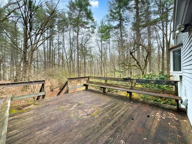 111 Log Hill Rd, Carlisle, MA 01741