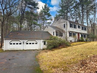 111 Log Hill Rd, Carlisle, MA 01741