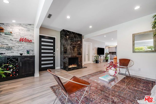 15237 Otsego Street, Los Angeles, CA 91403