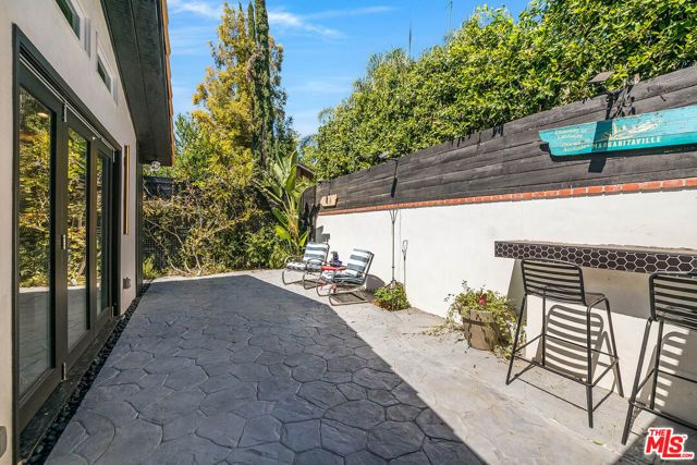 15237 Otsego Street, Los Angeles, CA 91403