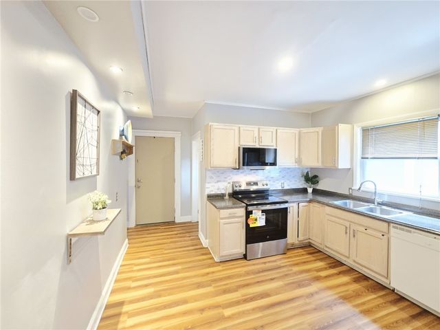 534 South Goodman Street, Rochester, NY 14607