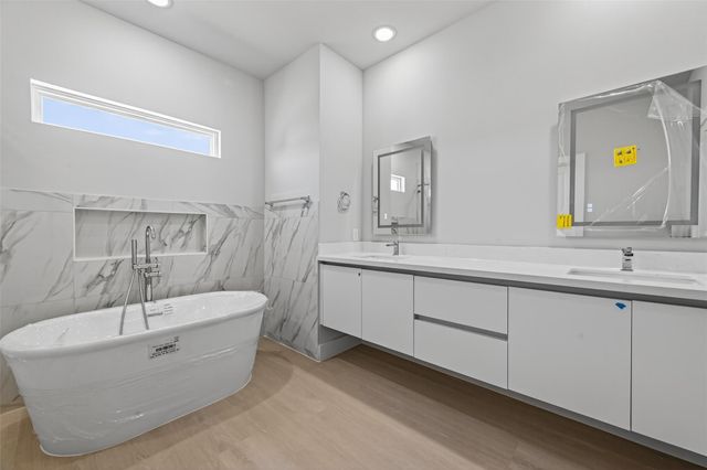 6702 Metro Blvd 52, Houston, TX 77083