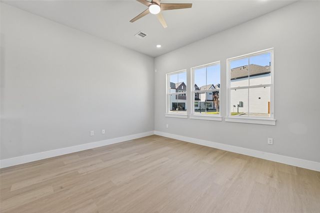 6702 Metro Blvd 52, Houston, TX 77083