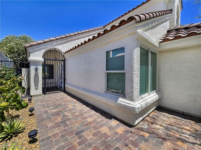 9708 Craighead Lane, Las Vegas, NV 89117